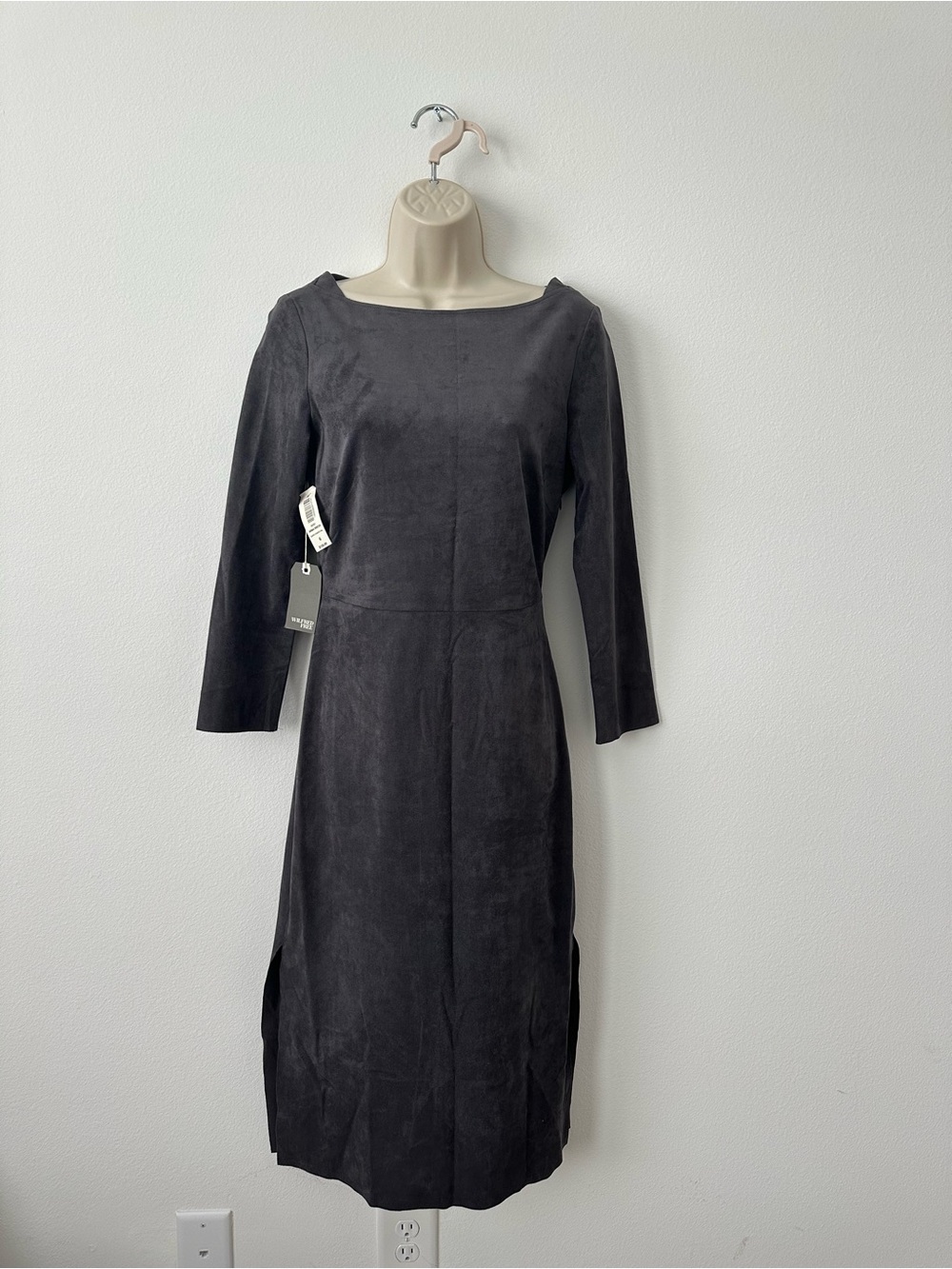 Wilfred Black Long-Sleeve Suede Sheath Dress
